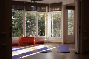 YOGA PILATES BARRA GRACIA SANT GERVASI MEDITACION MINDFULNESS YOGA NIDRA SANKALPA BARCELONA SISTEMA DARSHAN BIENESTAR Y CALIDAD